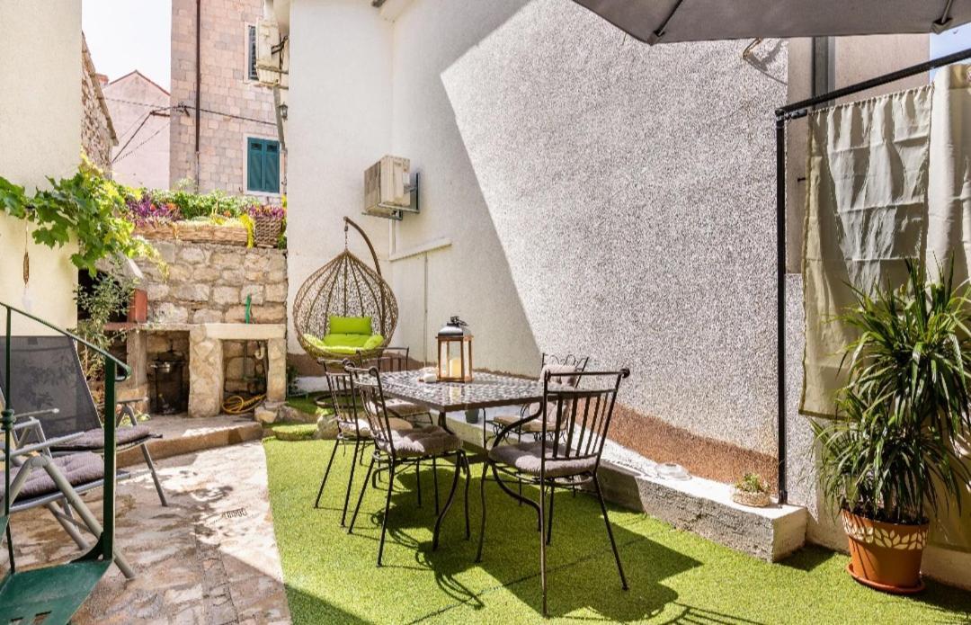 Villa Angie Old Town With Jacuzzi Split Exterior foto